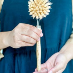 Dish-brush-with-handle-1-1.jpg
